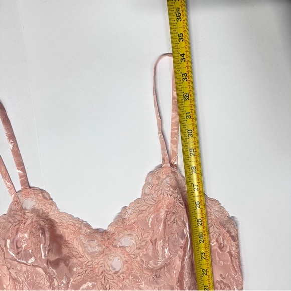 Victoria's Secret Gold Label Pink Satin Jacquard Short Robe and Cami Set Large - Picture 10 of 16